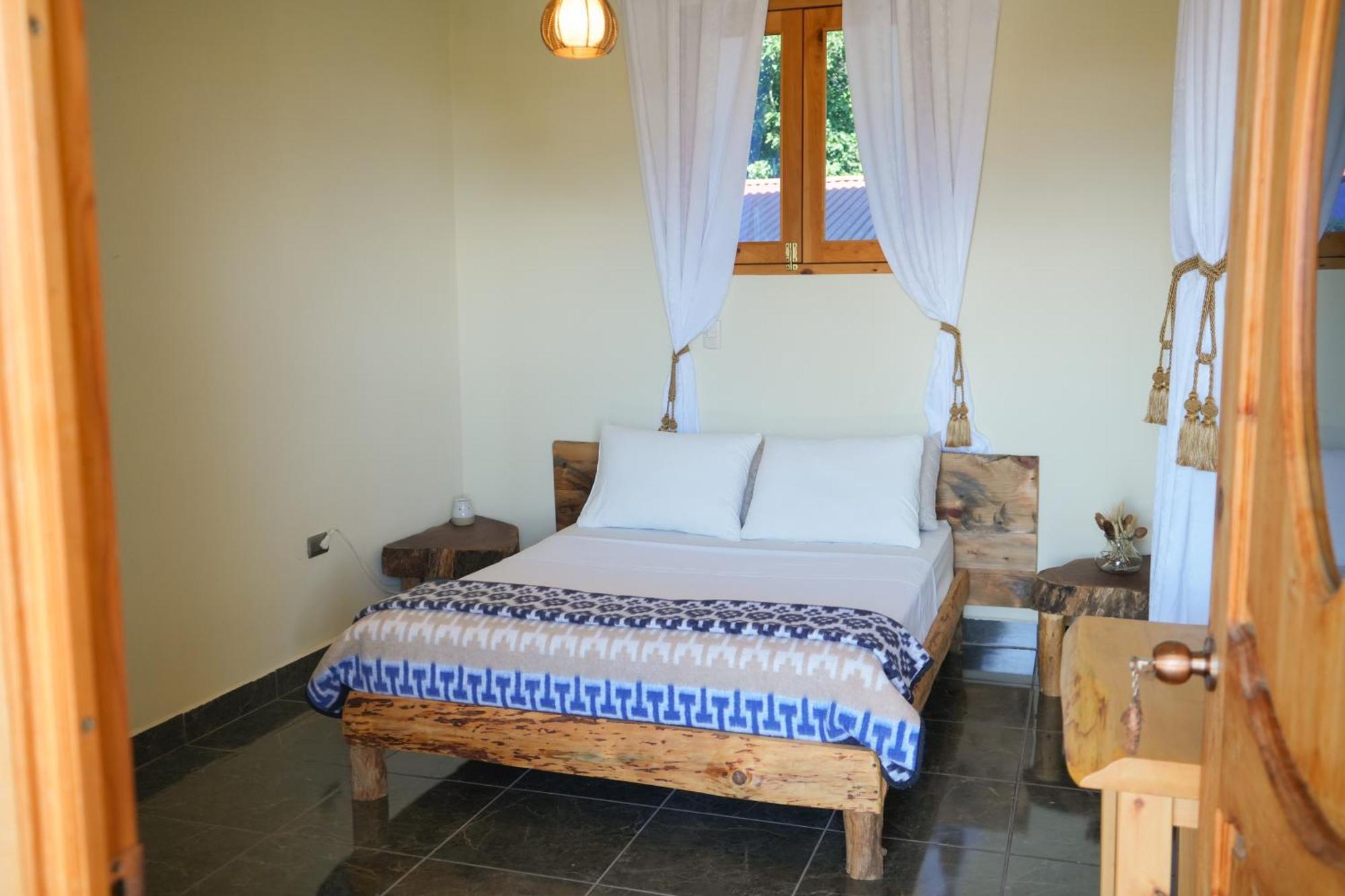 Casa Madera Hostel Сан Маркос Ла Лагуна Екстериор снимка
