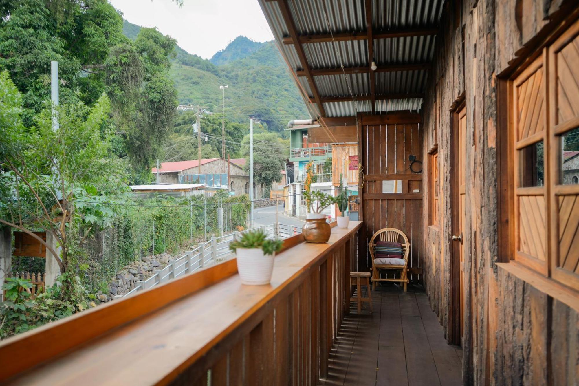Casa Madera Hostel Сан Маркос Ла Лагуна Екстериор снимка
