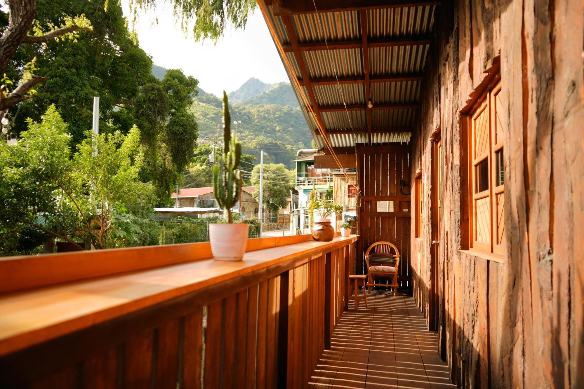 Casa Madera Hostel Сан Маркос Ла Лагуна Екстериор снимка